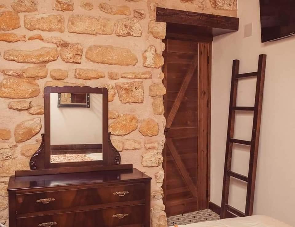La Alegria De Las Cuevas Rus Room photo